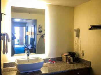Econo Lodge University Arena 夏律第镇 外观 照片