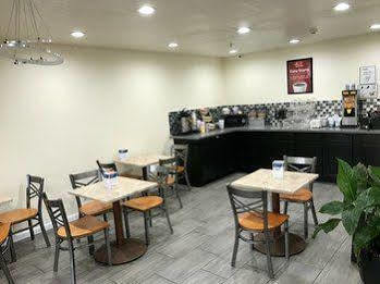 Econo Lodge University Arena 夏律第镇 外观 照片